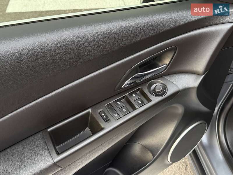 Седан Chevrolet Cruze 2015 в Одессе