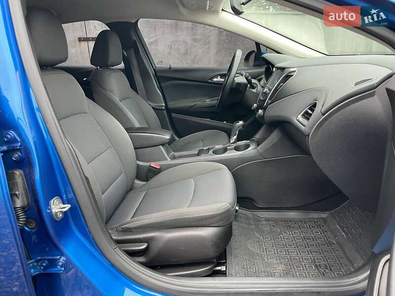 Седан Chevrolet Cruze 2016 в Києві