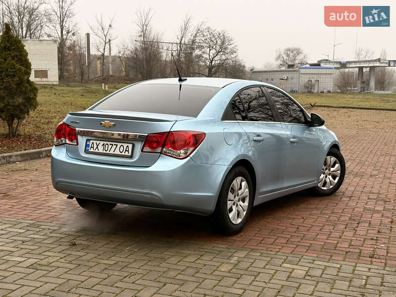 Седан Chevrolet Cruze 2011 в Харькове