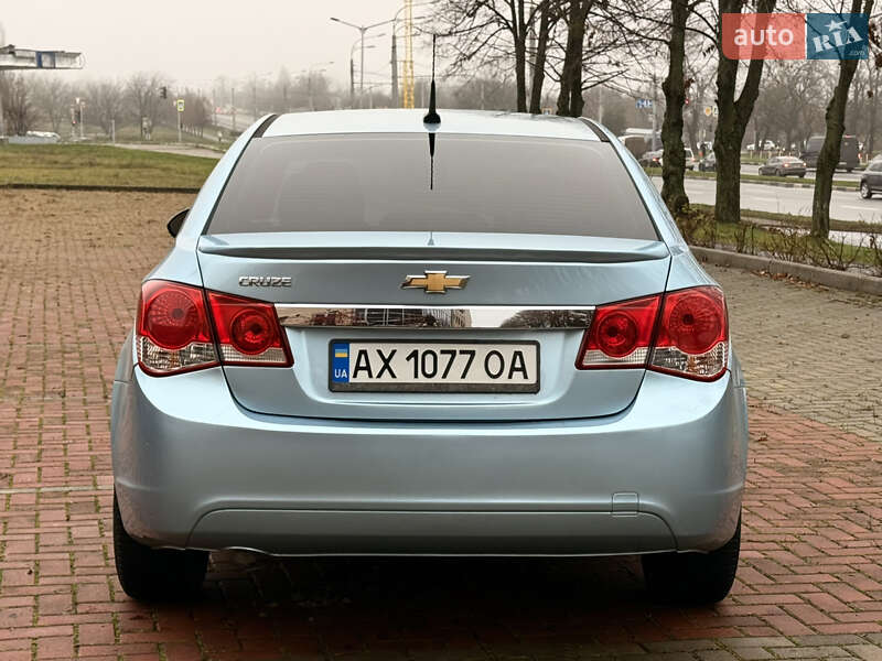 Седан Chevrolet Cruze 2011 в Харькове