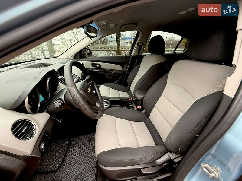 Седан Chevrolet Cruze 2011 в Харькове