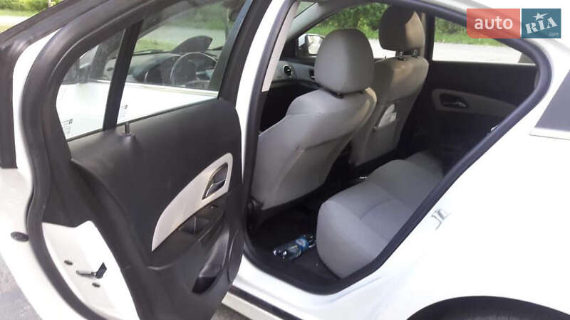 Седан Chevrolet Cruze 2013 в Киеве