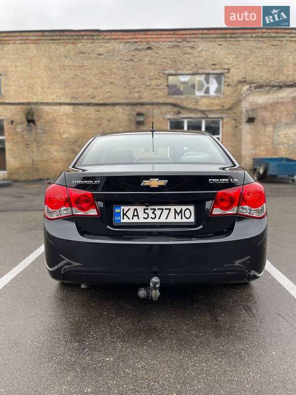 Седан Chevrolet Cruze 2010 в Киеве