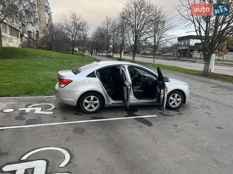Седан Chevrolet Cruze 2015 в Одессе фото 22 Седан Chevrolet Cruze 2015 в Одессе