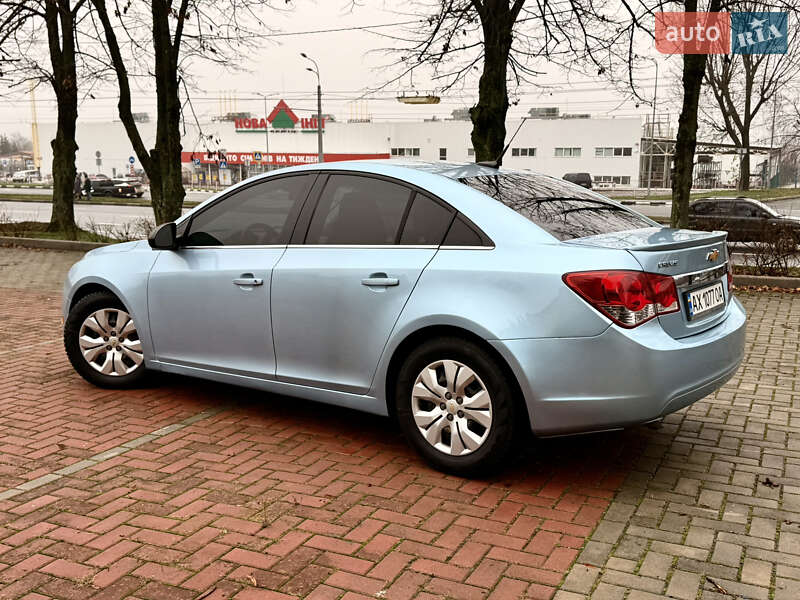 Седан Chevrolet Cruze 2011 в Харькове фото 17 Седан Chevrolet Cruze 2011 в Харькове