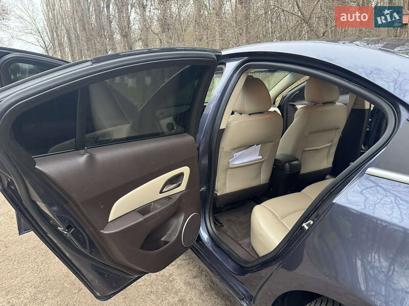 Седан Chevrolet Cruze 2014 в Одессе фото 47 Седан Chevrolet Cruze 2014 в Одессе