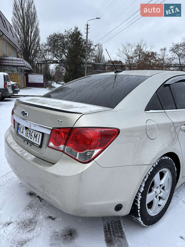 Седан Chevrolet Cruze 2014 в Чернигове