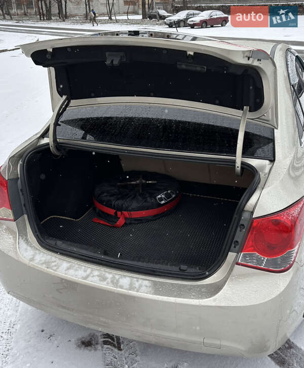 Седан Chevrolet Cruze 2014 в Чернигове