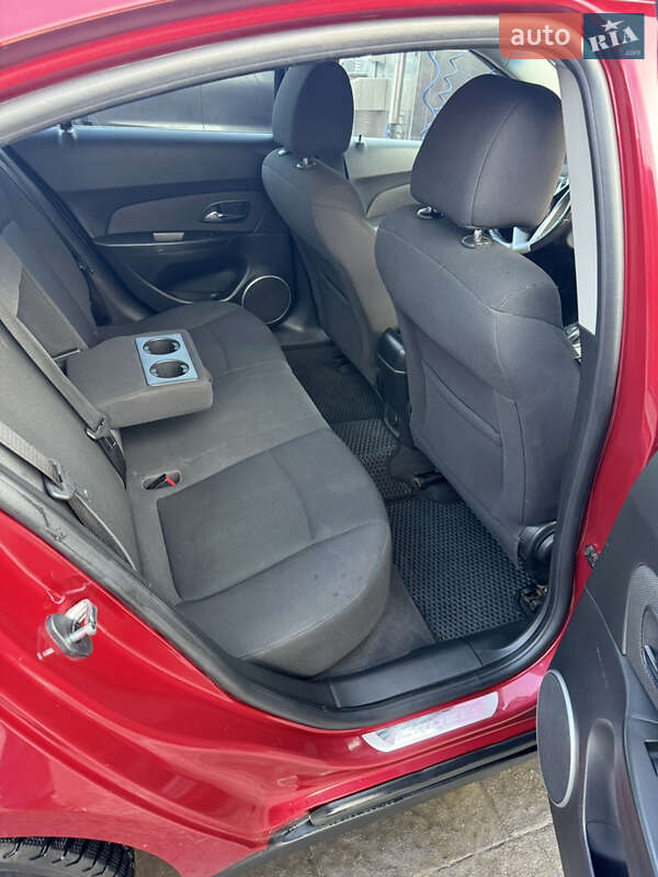 Седан Chevrolet Cruze 2012 в Івано-Франківську