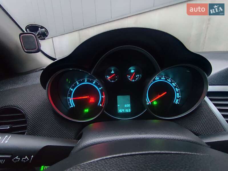 Седан Chevrolet Cruze 2012 в Києві