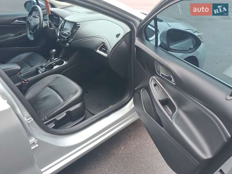 Седан Chevrolet Cruze 2017 в Жмеринке