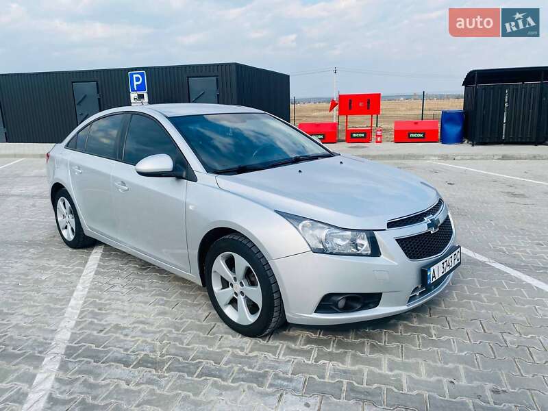 Седан Chevrolet Cruze 2011 в Бучі
