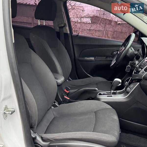 Седан Chevrolet Cruze 2011 в Дніпрі