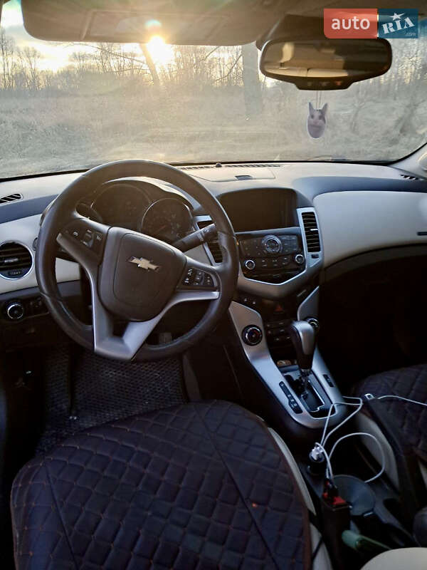 Седан Chevrolet Cruze 2013 в Киеве