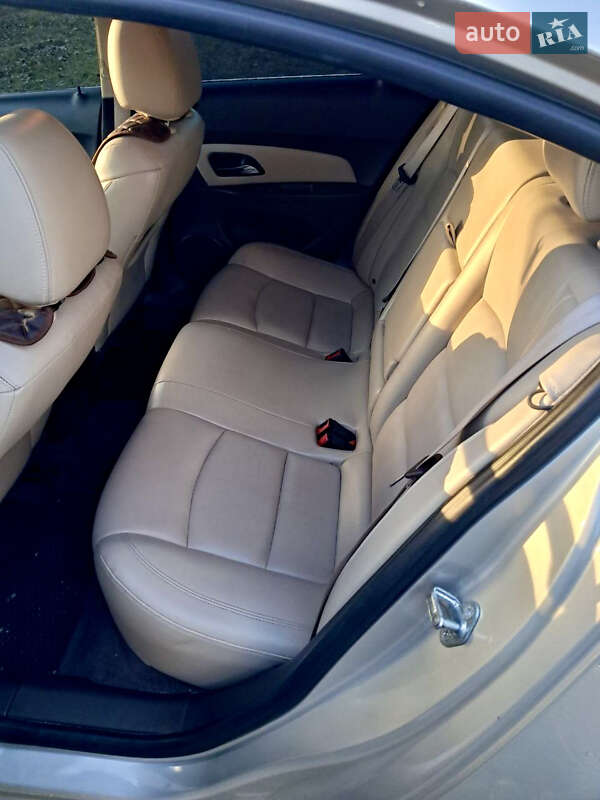 Седан Chevrolet Cruze 2013 в Киеве