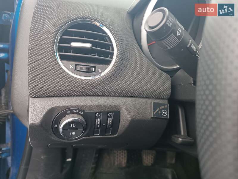 Хэтчбек Chevrolet Cruze 2011 в Полтаве