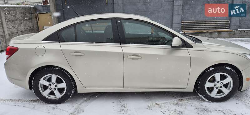 Седан Chevrolet Cruze 2014 в Днепре