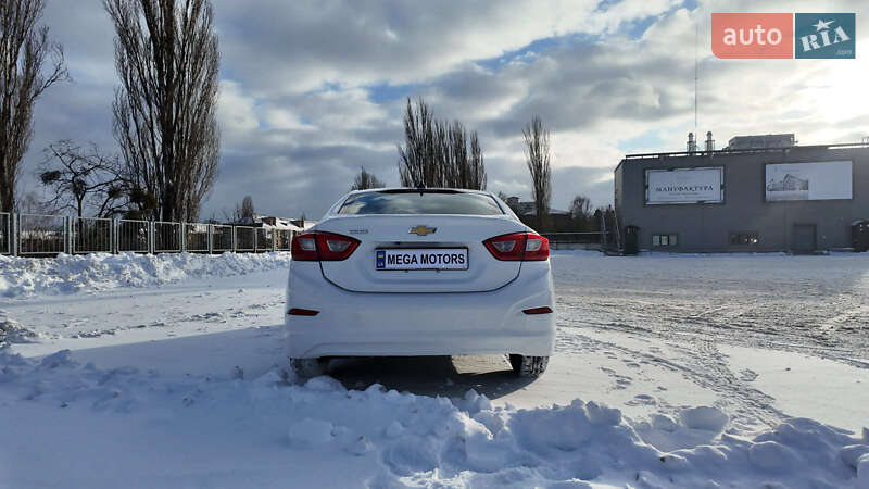 Седан Chevrolet Cruze 2017 в Киеве