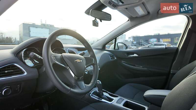 Седан Chevrolet Cruze 2017 в Киеве