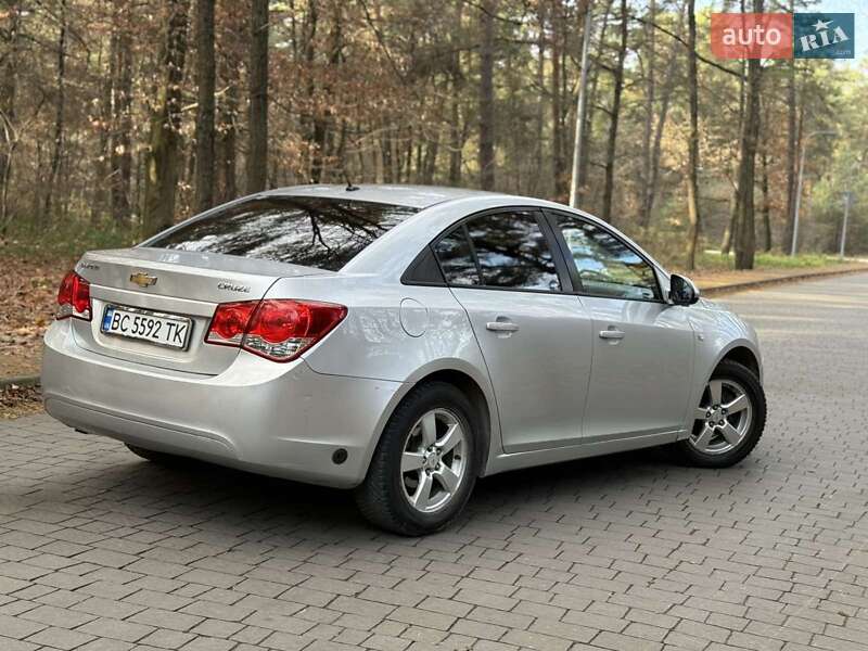 Седан Chevrolet Cruze 2012 в Нововолинську