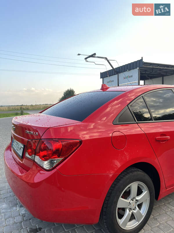 Седан Chevrolet Cruze 2010 в Дрогобичі