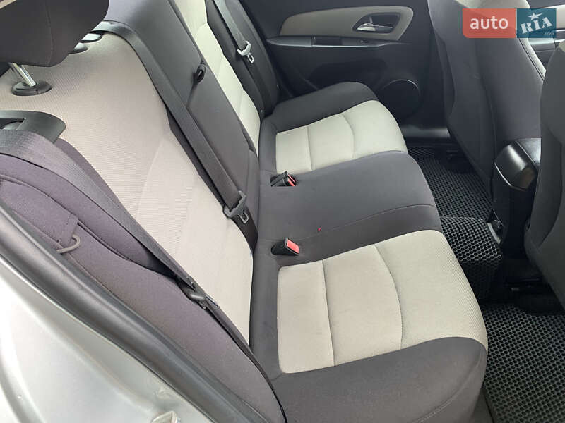 Седан Chevrolet Cruze 2012 в Киеве