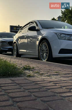 Седан Chevrolet Cruze 2015 в Запорожье