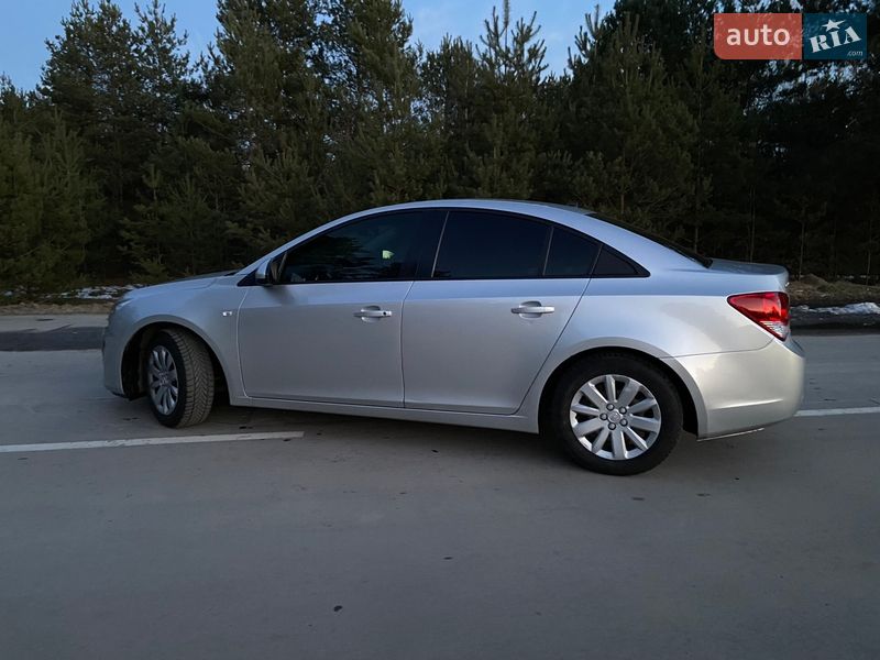 Седан Chevrolet Cruze 2012 в Славуте