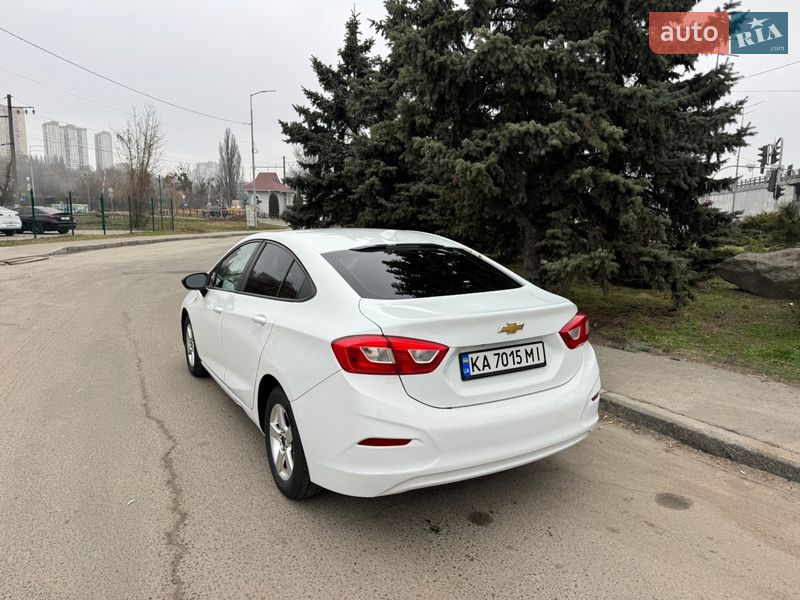 Седан Chevrolet Cruze 2016 в Киеве