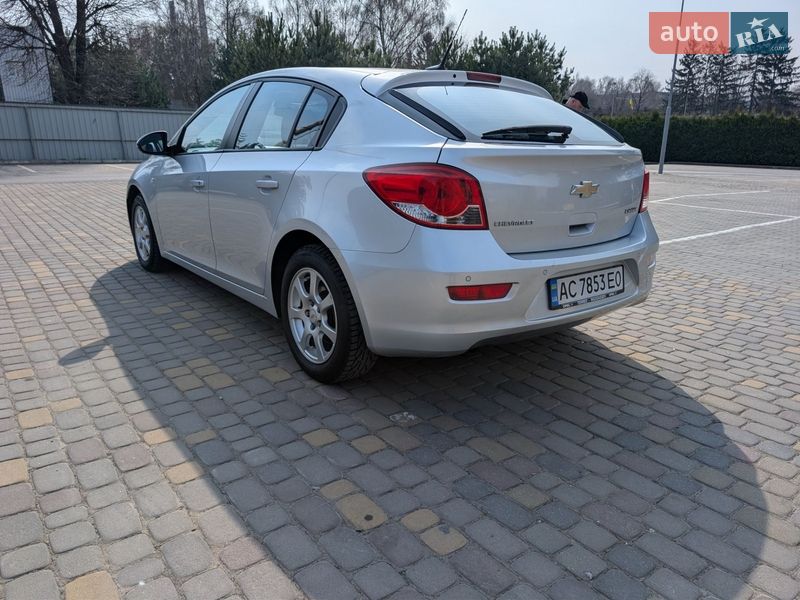 Хэтчбек Chevrolet Cruze 2012 в Луцке