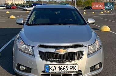 Седан Chevrolet Cruze 2012 в Києві