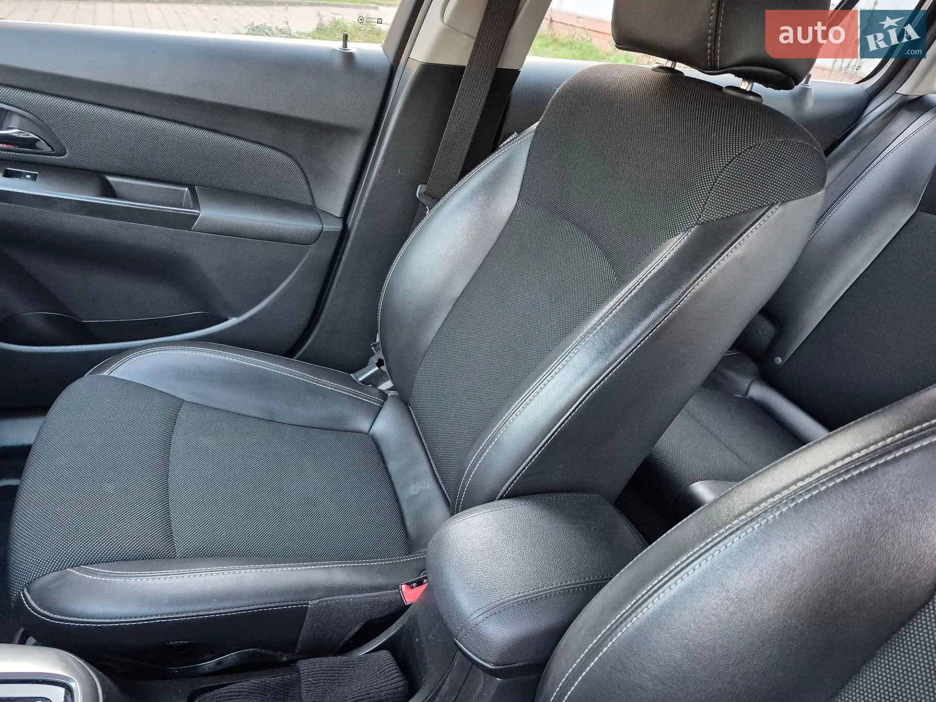 2013 Chevrolet Cruze - мініатюра 23
