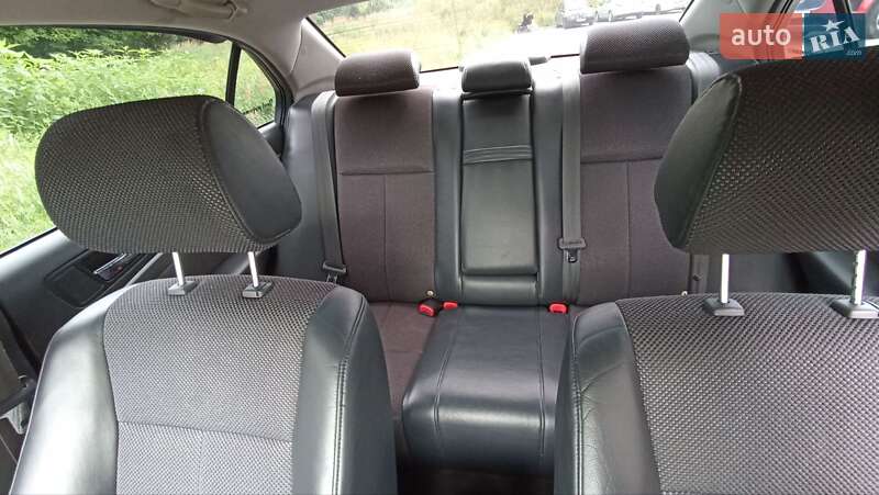 Седан Chevrolet Epica 2008 в Львові