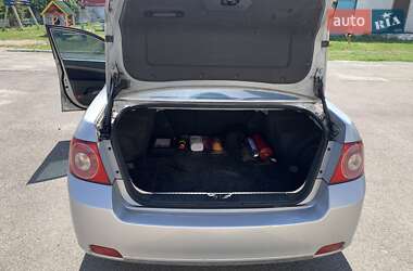 Седан Chevrolet Epica 2008 в Києві