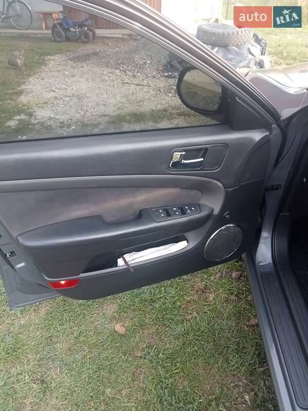 Седан Chevrolet Epica 2010 в Жидачові