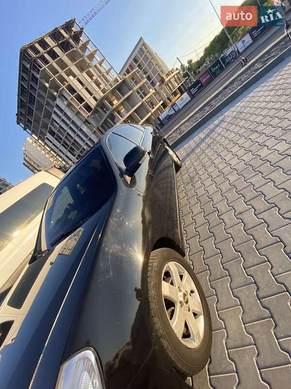 Седан Chevrolet Epica 2008 в Львове