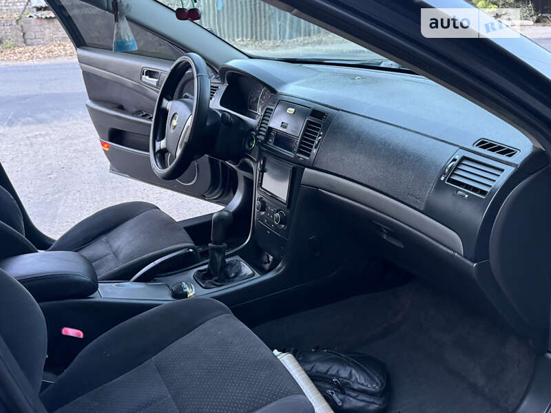 Седан Chevrolet Epica 2007 в Днепре