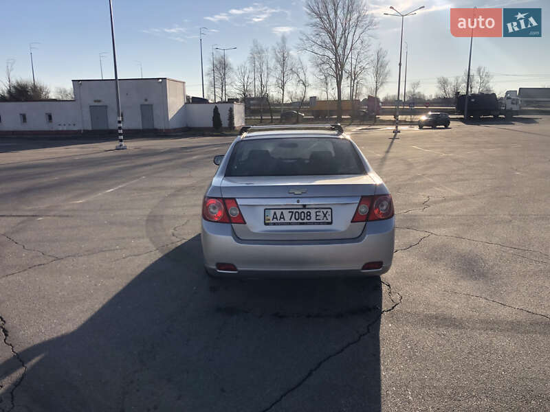 Седан Chevrolet Epica 2008 в Києві