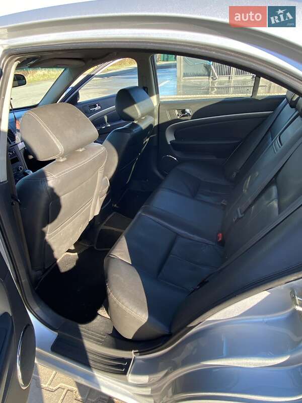 Седан Chevrolet Epica 2011 в Львові