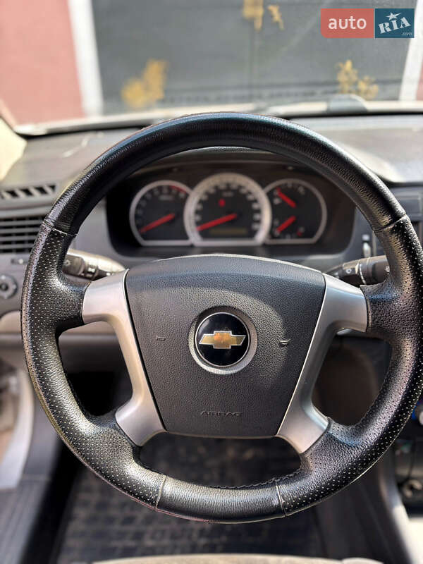 Седан Chevrolet Epica 2007 в Черновцах