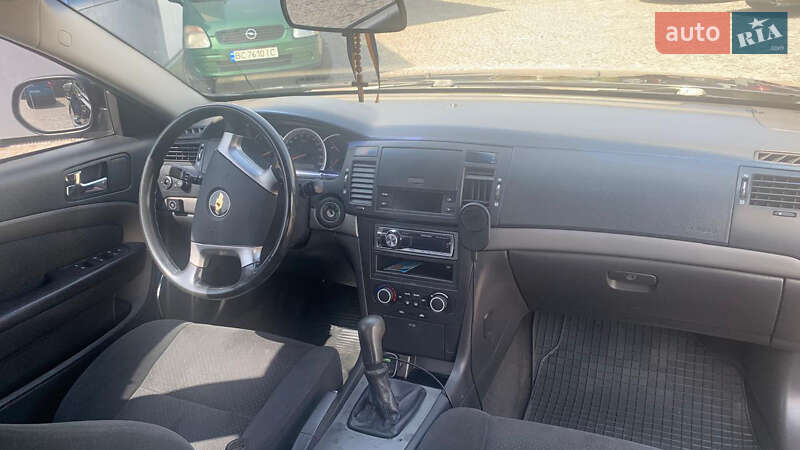 Седан Chevrolet Epica 2007 в Львове