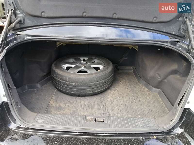 Седан Chevrolet Epica 2008 в Прилуках