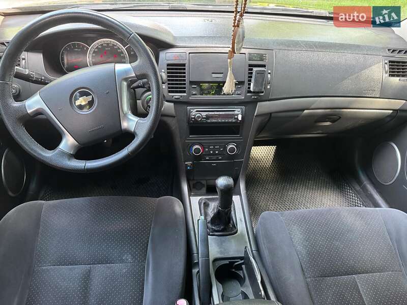 Седан Chevrolet Epica 2008 в Киеве