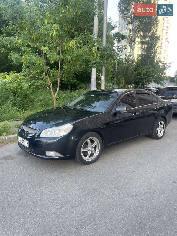 Седан Chevrolet Epica 2009 в Киеве