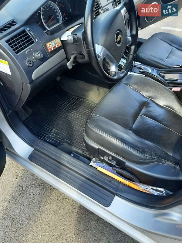 Седан Chevrolet Epica 2009 в Коростене фото 29 Седан Chevrolet Epica 2009 в Коростене