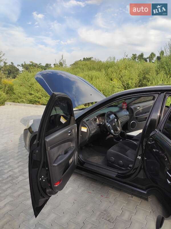Седан Chevrolet Epica 2008 в Чернівцях