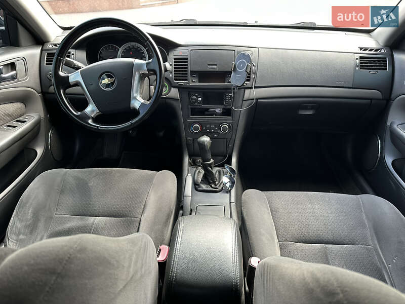 Седан Chevrolet Epica 2008 в Днепре