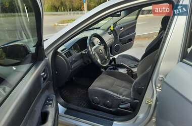 Седан Chevrolet Epica 2006 в 
