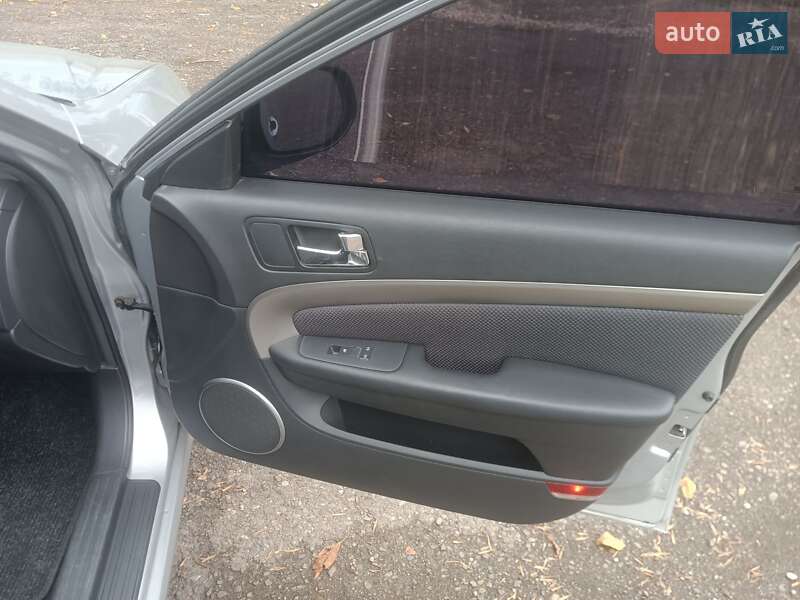 Седан Chevrolet Epica 2008 в Чернівцях