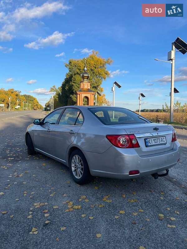 Седан Chevrolet Epica 2008 в Ромнах